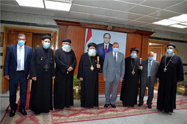  الأنبا صليب يهنئ بعيد الأضحى   