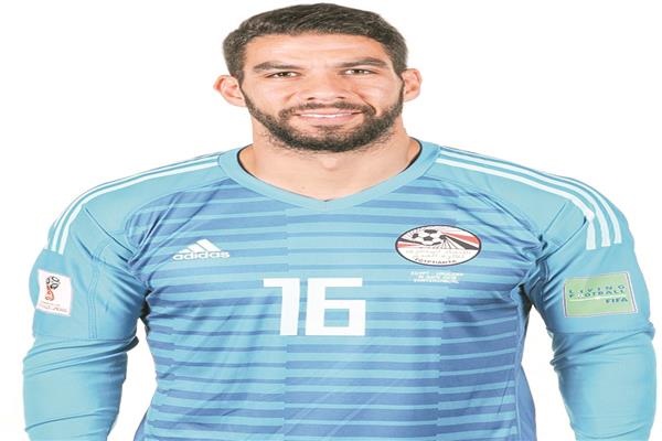 الحارس شريف إكرامي حارس مرمى فريق بيراميدز