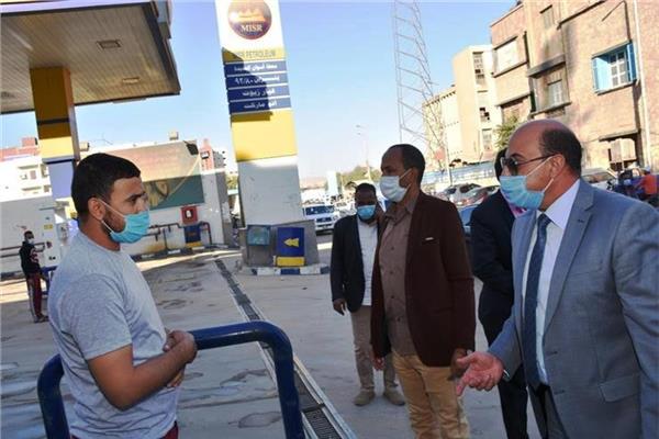 محافظ أسوان : لا زيادة في تعريفة سيارات الأجرة والسيرفيس