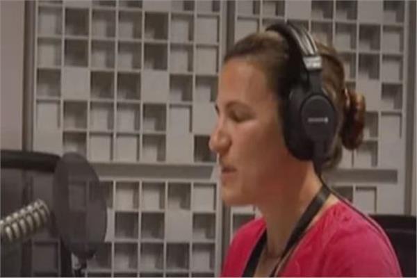 مذيعة الراديو الكفيفة ليتيتيا برنارد