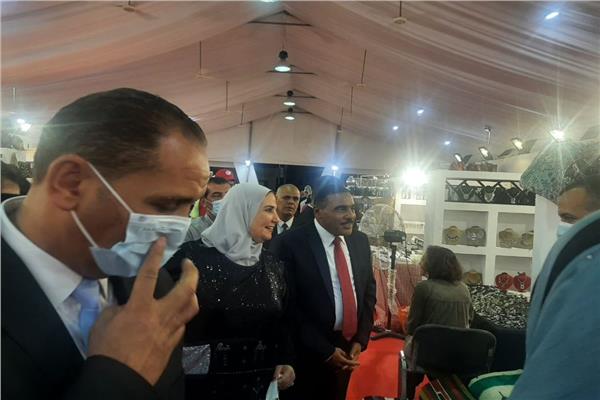 الدكتورة نيفين القباج وزيرة التضامن الاجتماعى واللواء خالد شعيب محافظ مطروح