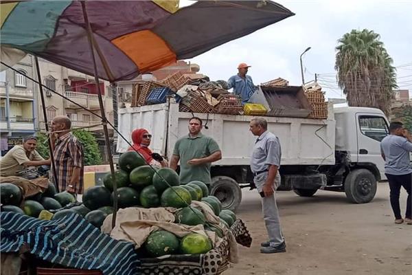   فك شادر بطيخ ورفع 75 إشغال متحرك و رفع ٢٠ إشغال ثابت 