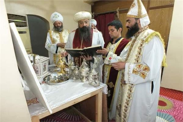 الأنبا زوسيما أسقف أطفيح. تدشين أيقونات كنيسة مار جرجس ومار مينا بصول أطفيح