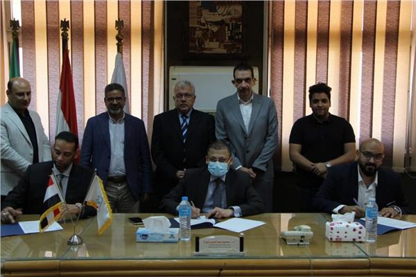 الدكتور محمود قورة عميد كلية الطب 