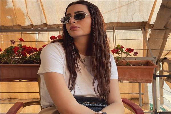 الفنانة هنادي مهنا 
