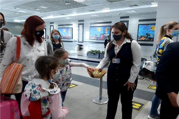 مطار الغردقة ومرسى علم يحصلان على شهادة الاعتماد الصحي للسفر الآمن