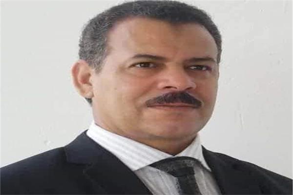  الدكتور عبد العزيز طنطاوى رئيس جامعة الوادى الجديد