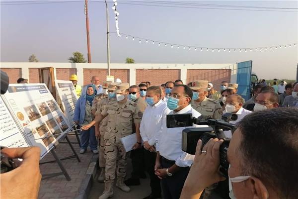 د. مصطفى مدبولى يتابع معدلات انجاز المشروعات التنمويه بمبادرة حياه كريمه بمركز الشهداء 