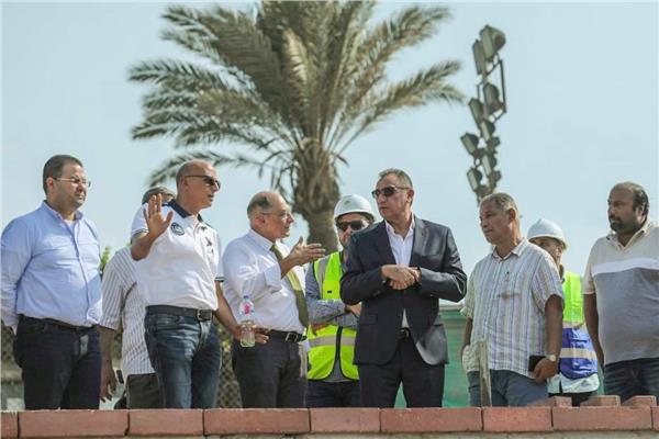 محمود الخطيب يتفقد المرحلة النهائية من جراج فرع مدينة نصر