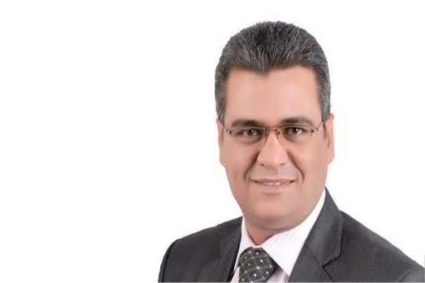 الدكتور شريف عباس استشاري الكبد ومناظير الجهاز الهضمي بجامعة المنوفية