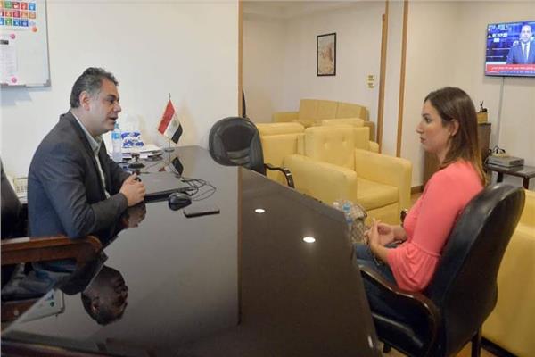  الرئيس التنفيذي لهيئة تنشيط السياحة مع محررة بوابة أخبار اليوم
