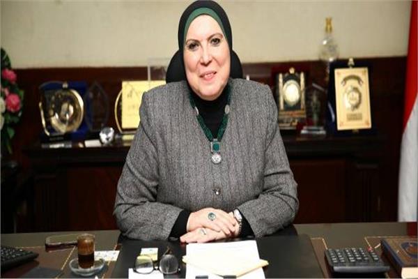 نيفين جامع 