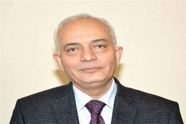 الدكتور رضا حجازى نائب الوزير لشئون المعلمين ونائب رئيس عام الامتحان