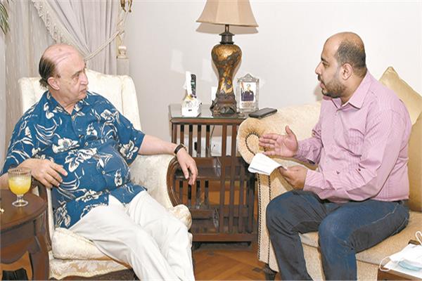 الفريق مهاب مميش خلال حواره مع «الأخبار»