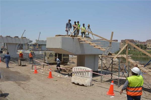 محافظ المنيا يتفقد أعمال إنشاء كوبري ملوي على الإبراهيمية بتكلفة 290 مليون جنيه