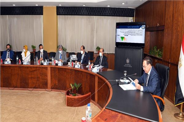 وزير البترول خلال الاجتماع للجنة العليا للمشروعات البترولية 