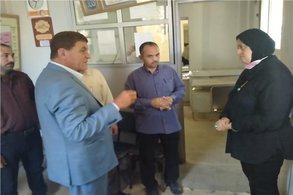 وكيل وزارة الزراعة بالبحيرة  يحيل  بعض العاملين بالتعاون الزراعى بكفر الدوار للتحقيق    
