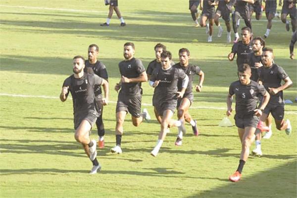 حماس كبير بين لاعبى الزمالك خلال تدريبات الفريق قبل مواجهة المحلة