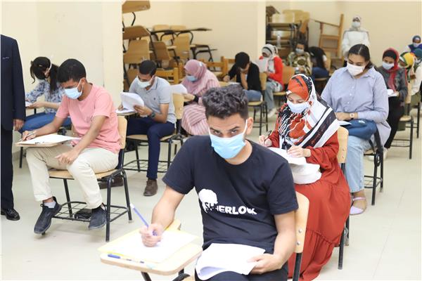 498 تقدموا لاختبارات القدرات لليوم الثانى بجامعة جنوب الوادى