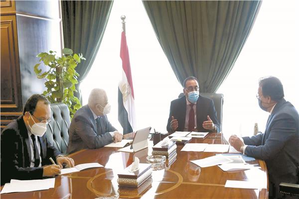  د.مصطفى مدبولى خلال اجتماعه بوزيرى التعليم والتعليم العالى