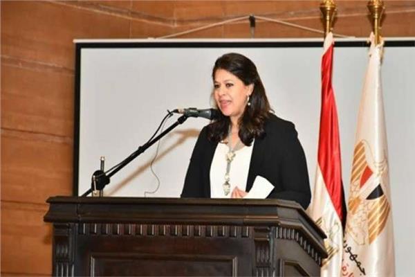 الدكتورة غادة خليل مدير مشروع 