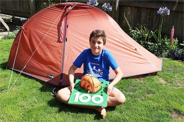 وفاء الأصدقاء»| طفل عمره 11 سنة يعيش في خيمة لمدة 500 يوم متواصل | بوابة  أخبار اليوم الإلكترونية