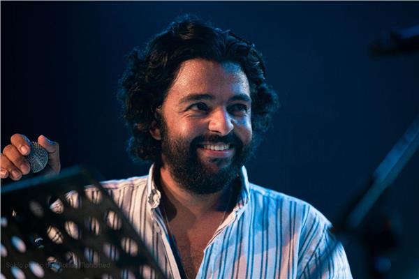 الشاعر عمرو حسن