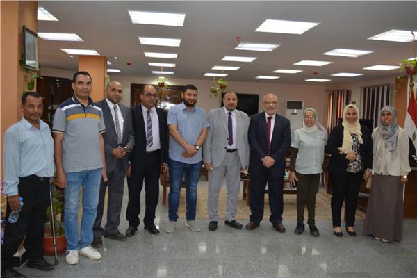  نائب رئيس جامعة الأزهر للوجه القبلي يتابع سير العمل بالمركز الطبي بأسيوط الجديدة