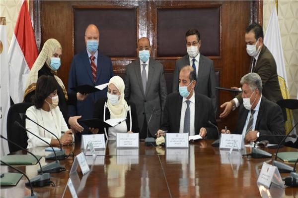 اللواء محمود شعراوي وزير التنمية المحلية واللواء خالد عبدالعال محافظ القاهرة