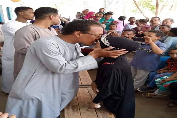 أهالي إدفو يكرمون أبنائهم من حفظة القرآن الكريم