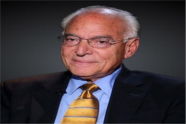 الدكتور فاروق الباز