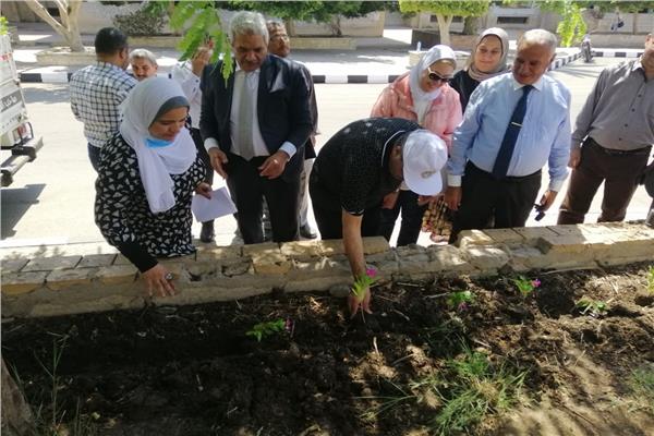 الدكتور محمد المحرصاوي رئيس الجامعة 