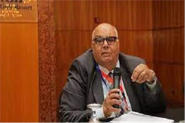  الدكتور محمد خميس شعبان 