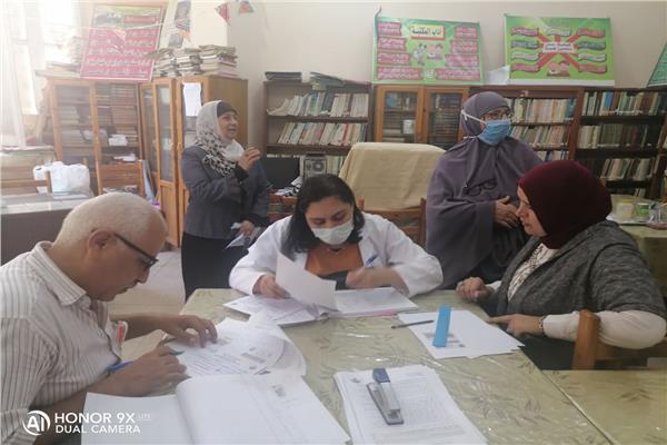 حملة تطعيم ضد فيروس كورونا داخل مديرية الجيزة التعليمية