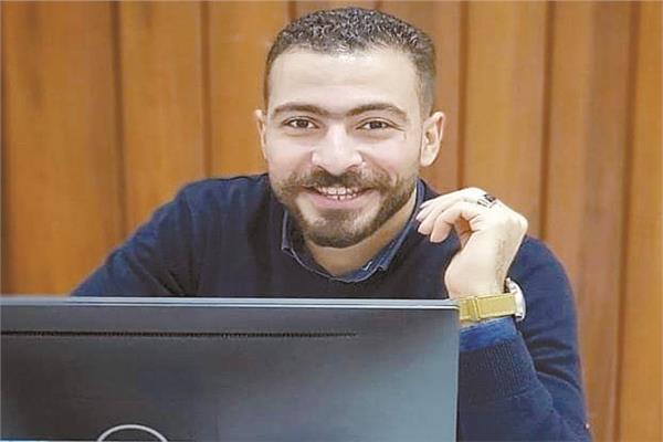 الشاعر محمود المنشاوى