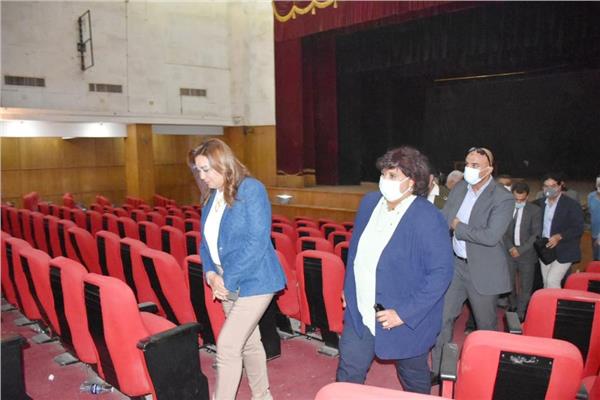 وزيرة الثقافة ومحافظ دمياط تدشنان مشروع تطوير قصر ثقافة المحافظة