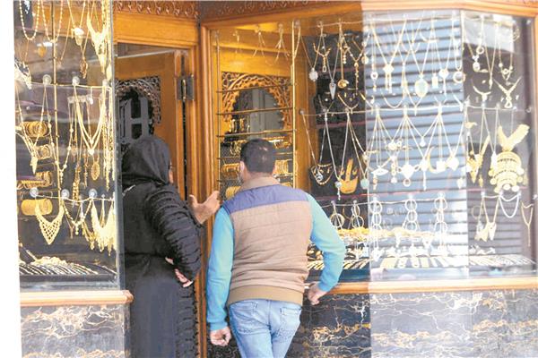 الركود يسيطر على أسواق الذهب