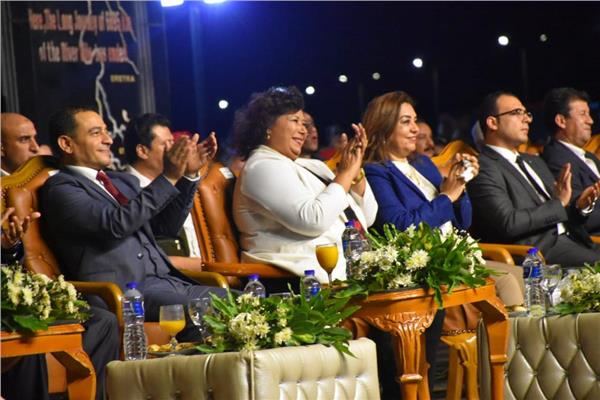 الدكتورة إيناس عبد الدايم وزيرة الثقافة والدكتورة منال عوض محافظ دمياط