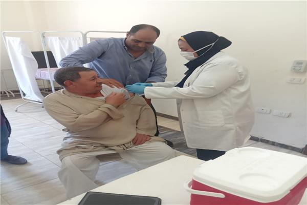 استمرار تطعيم  المواطنين بلقاح كورونا بالشرقية