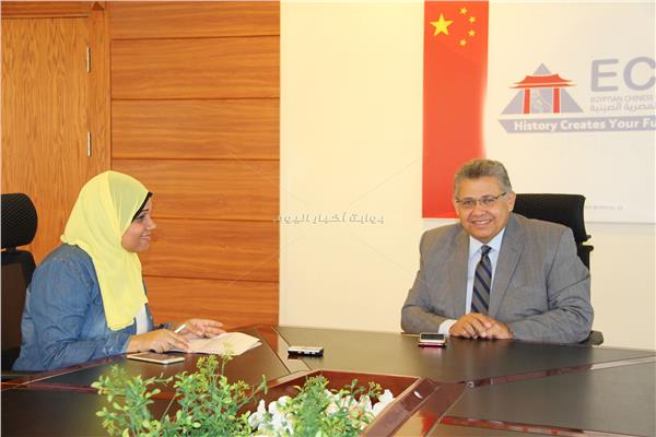 الدكتور أشرف الشيحى رئيس الجامعة المصرية الصينية وزير التعليم العالي والبحث العلمى السابق