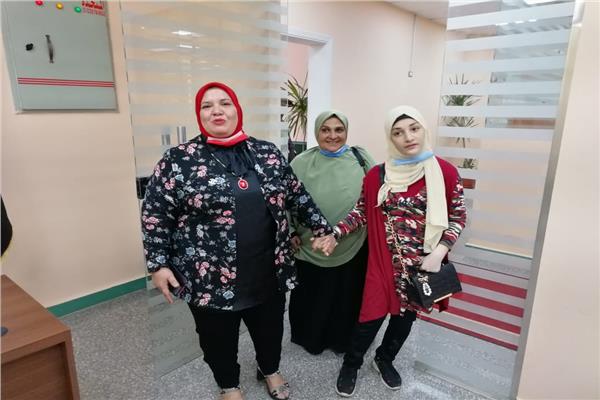 مركز جامعة المنصورة للأشخاص ذوى الاعاقة يستقبل الأولى دمج بالثانوية العامة .