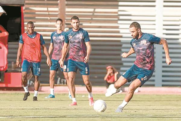 الأهلى يبحث عن الفوز أمام الجونة وينتظر نتيجة الزمالك والإنتاج