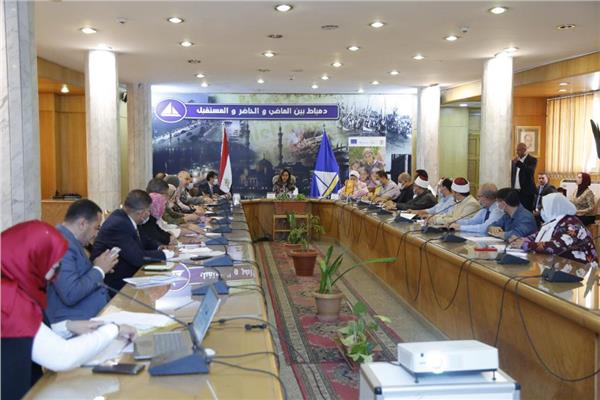 محافظ دمياط ترأس اجتماع اللجنة العامة لحماية الطفولة