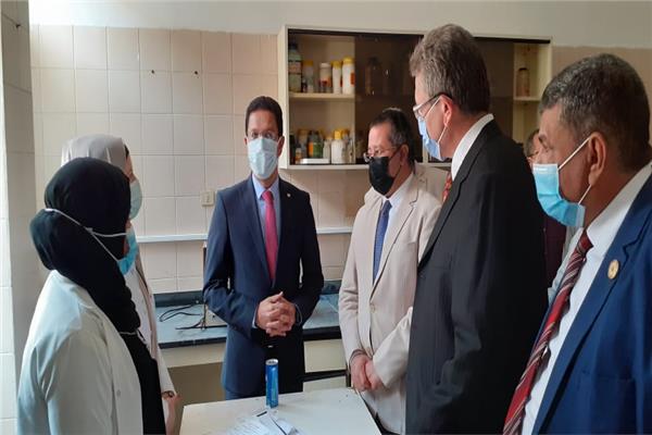 الجيزاوي يتابع خطة جامعة بنها لتطعيم منتسبيها بـ لقاح كورونا