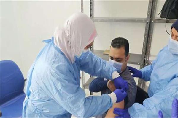 لقاحات فيروس كورونا