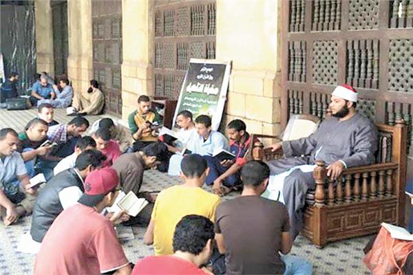 إقبال كبير على الدراسة فى أروقة الأزهر