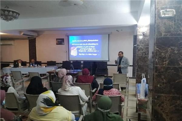 ندوة علمية عن النزلات المعوية لدى الأطفال بطب سوهاج 