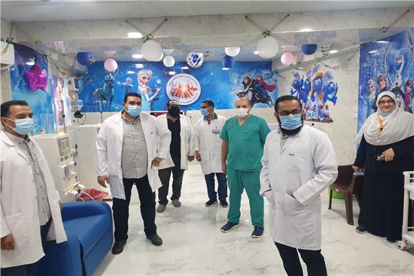 بدء التشغيل التجريبي لوحدة الغسيل الكلوي للأطفال بقسم الكلى بمستشفى شربين بالدقهلية