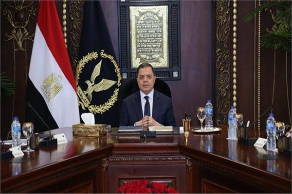 وزير الداخلية اللواء محمود توفيق