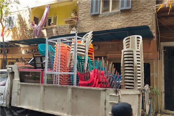 إزالة كشك مخالف وحملات إشغالات ونظافة بالعجوزة وأرض اللواء